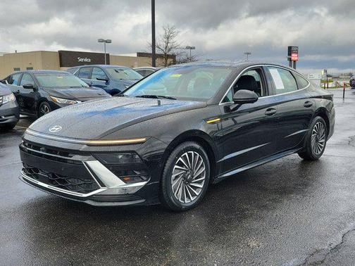 2024 Hyundai SONATA Hybrid Limited