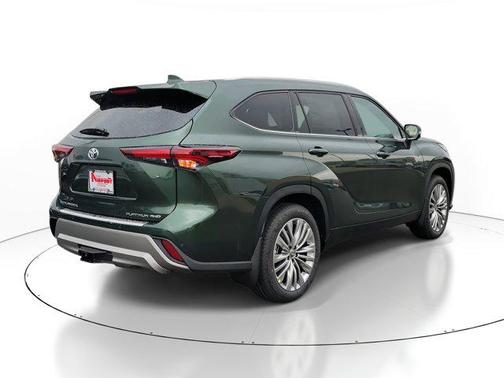 2025 Toyota Highlander Platinum
