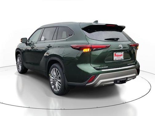 2025 Toyota Highlander Platinum