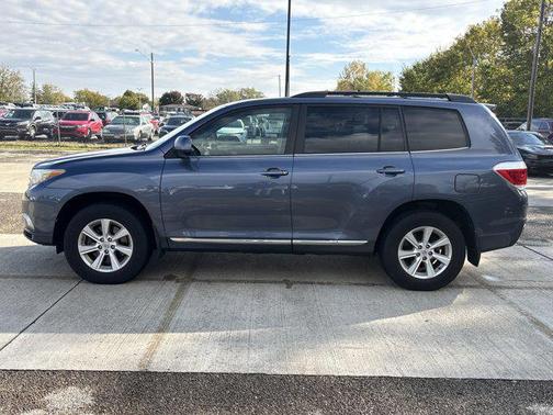 2011 Toyota Highlander SE