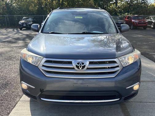 2011 Toyota Highlander SE