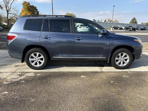 2011 Toyota Highlander SE