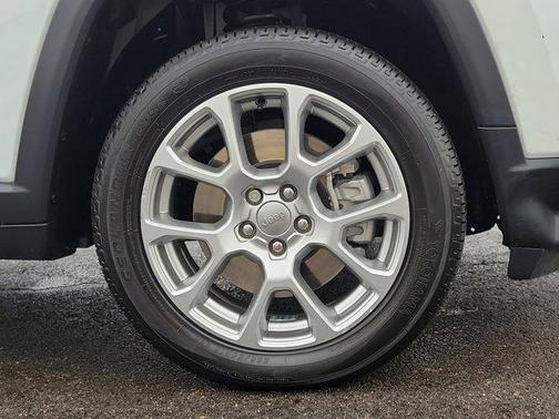 2023 Jeep Compass Latitude Lux