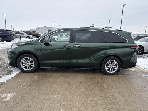 2024 Toyota Sienna Limited