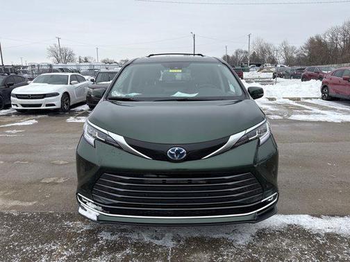 2024 Toyota Sienna Limited