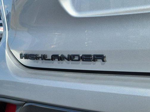 2025 Toyota Highlander XLE