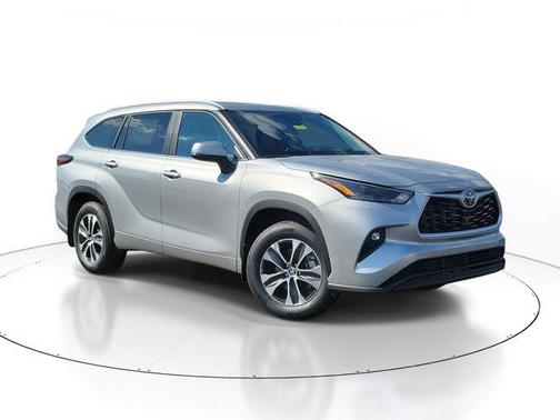 2025 Toyota Highlander XLE