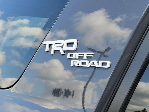 2024 Toyota 4Runner TRD Off Road