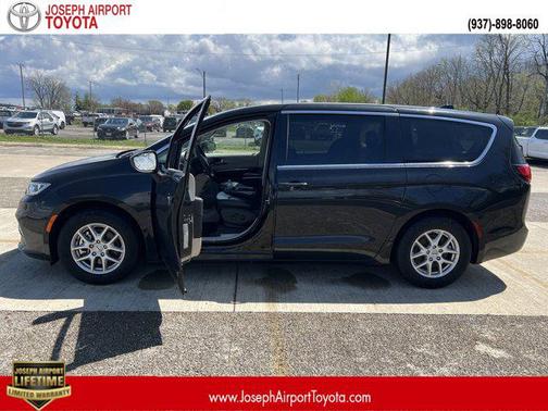 2023 Chrysler Pacifica Touring-L