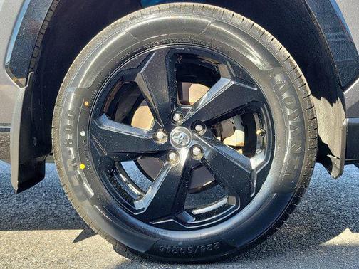 2020 Toyota RAV4 Hybrid SE