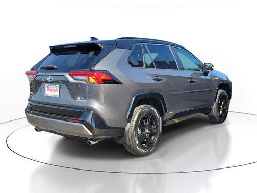 2020 Toyota RAV4 Hybrid SE