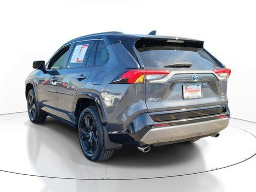 2020 Toyota RAV4 Hybrid SE