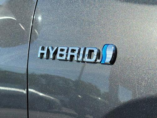 2020 Toyota RAV4 Hybrid SE