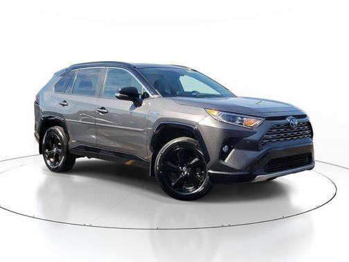 2020 Toyota RAV4 Hybrid SE