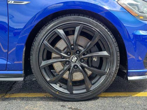 2018 Volkswagen Golf R 2.0T DSG
