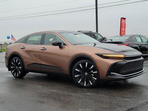 2023 Toyota Crown Platinum