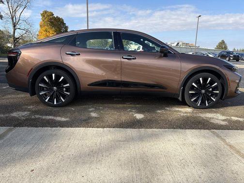 2023 Toyota Crown Platinum