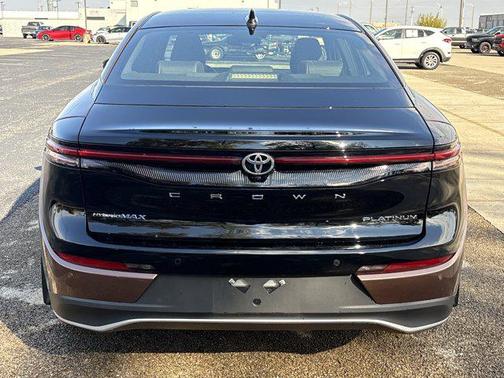 2023 Toyota Crown Platinum
