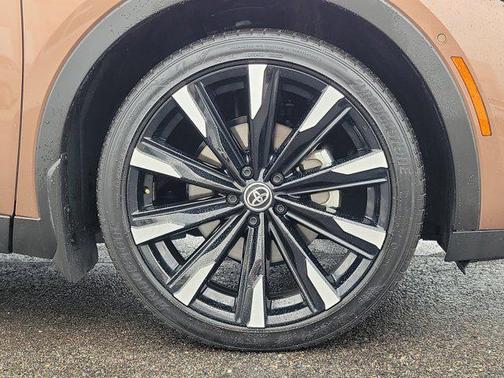 2023 Toyota Crown Platinum