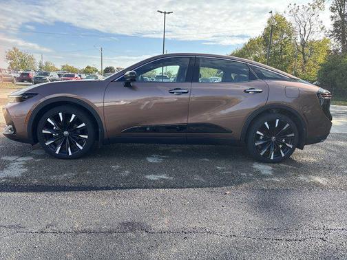 2023 Toyota Crown Platinum