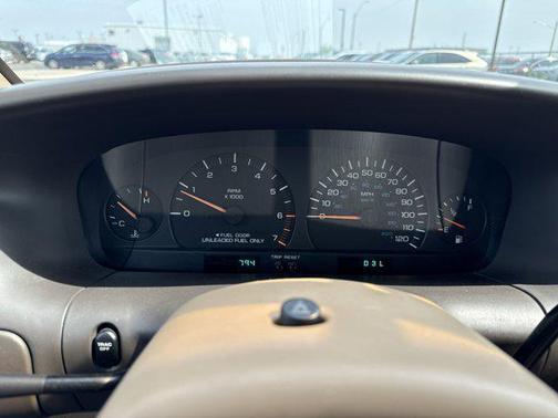 1997 Chrysler Town & Country LXi