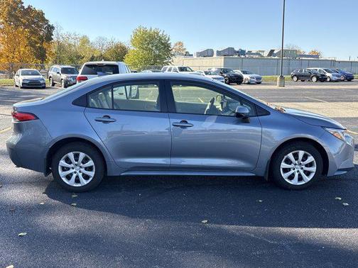 2024 Toyota Corolla Hybrid LE