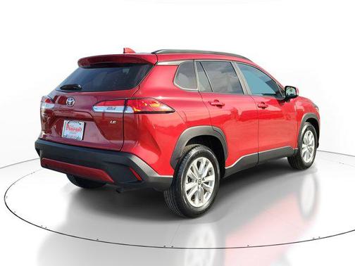 2024 Toyota Corolla Cross LE
