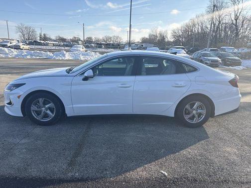 2023 Hyundai SONATA SE