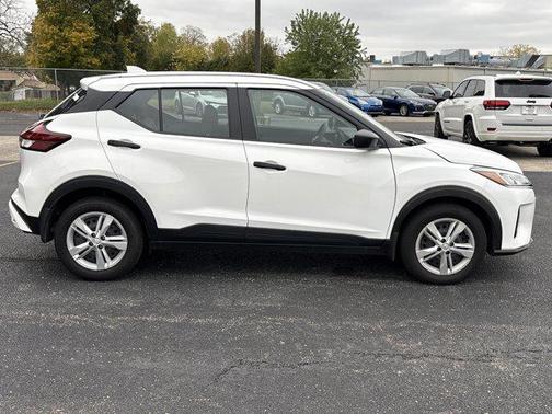 2024 Nissan Kicks S