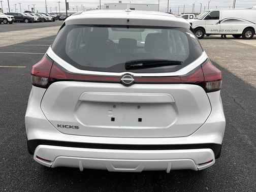 2024 Nissan Kicks S