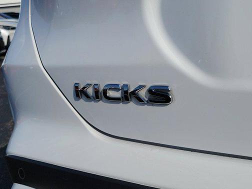 2024 Nissan Kicks S