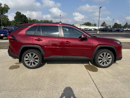 2020 Toyota RAV4 XLE Premium