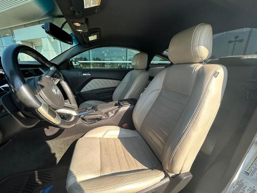 2014 Ford Mustang V6 Premium