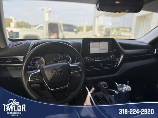 2022 Toyota Highlander Hybrid XLE