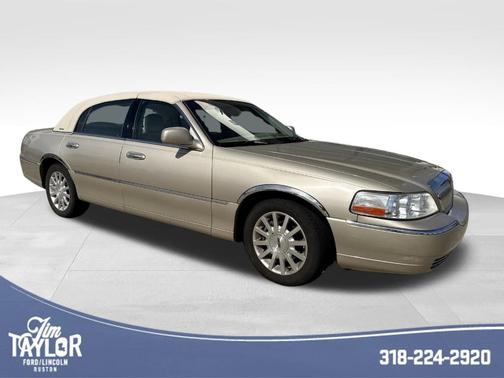 2007 Lincoln Town Car Signature