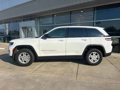 2024 Jeep Grand Cherokee Laredo