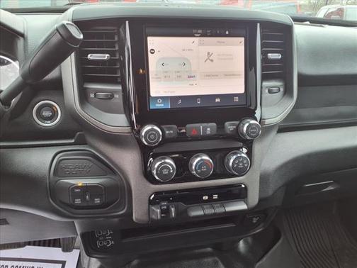 2025 RAM 2500 Tradesman Crew Cab 4x4 6'4' Box