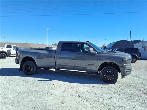 2026 RAM 3500 Laramie Crew Cab 4x4 8' Box