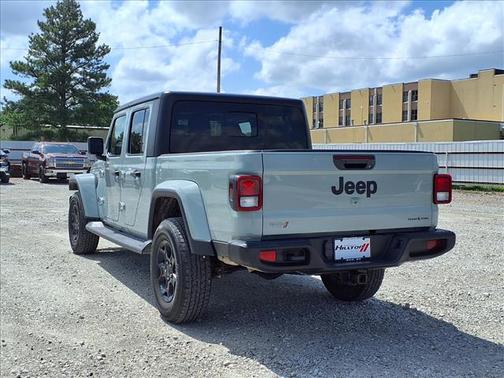 Limited Edition Earl Clearcoat 2023 Jeep Gladiator Sport