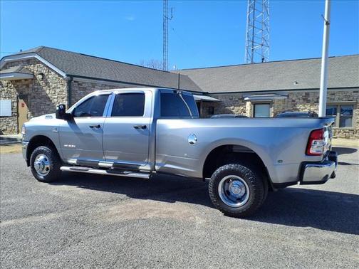2024 RAM 3500 Big Horn Crew Cab 4x4 8' Box