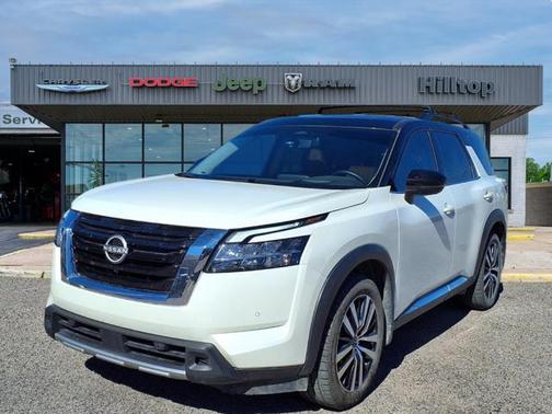 2024 Nissan Pathfinder Platinum FWD