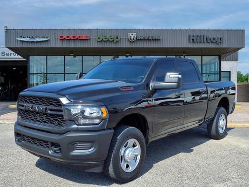 2023 RAM 3500 Tradesman Crew Cab 4x4 6'4' Box