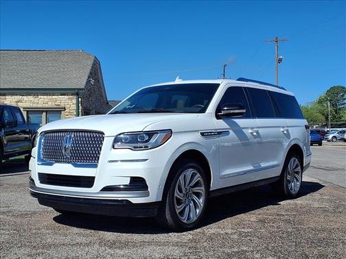 2024 Lincoln Navigator Premiere