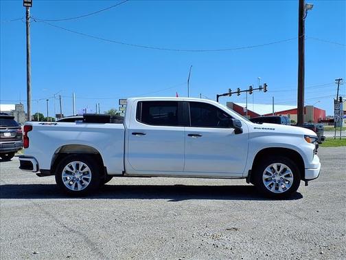 Summit White 2023 Chevrolet Silverado 1500 Custom
