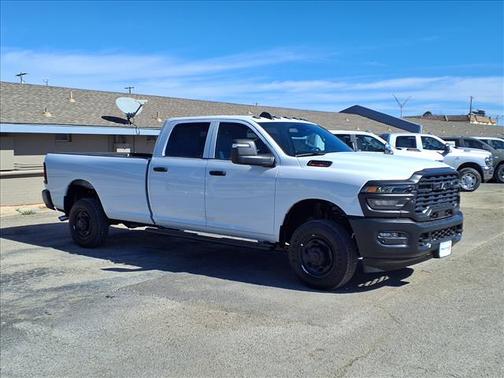 2026 RAM 2500 Tradesman Crew Cab 4x4 8' Box