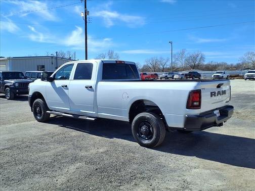 2026 RAM 2500 Tradesman Crew Cab 4x4 8' Box