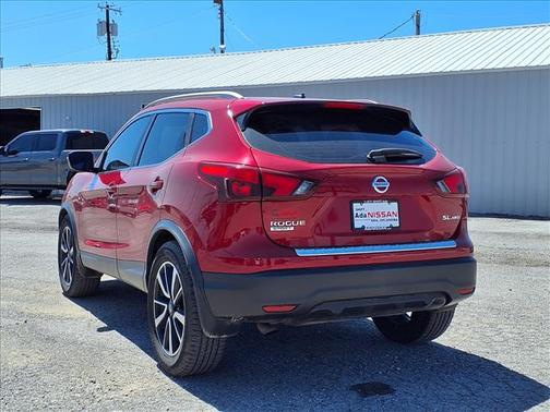 Palatial Ruby 2017 Nissan Rogue Sport SL