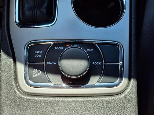 2022 Jeep Grand Cherokee Laredo