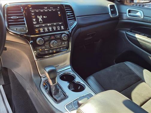 2022 Jeep Grand Cherokee Laredo