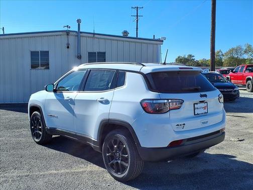 2026 Jeep Compass Latitude